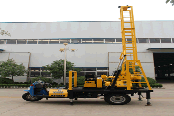 XYC-200A three wheeled vehicle mounted drilling rig