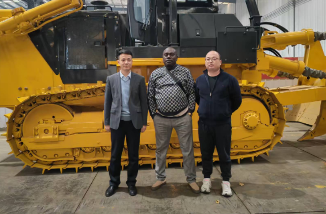 «Один пояс, один путь» вновь приносит плоды: клиенты из Камеруна посетили Shandong Rongyixin для мас