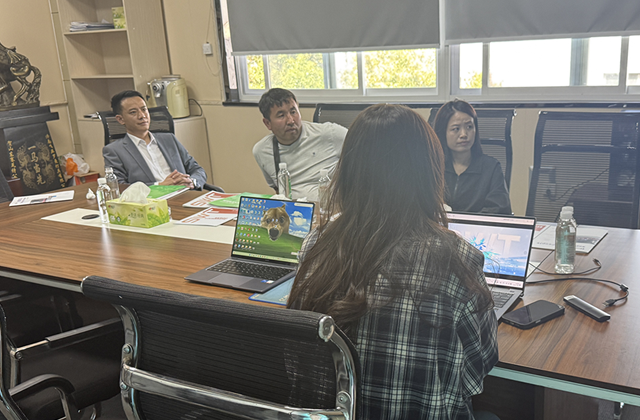 Mr. Harhakstan Haroon visited Shandong Rongyixin Engineering Machinery to discuss business